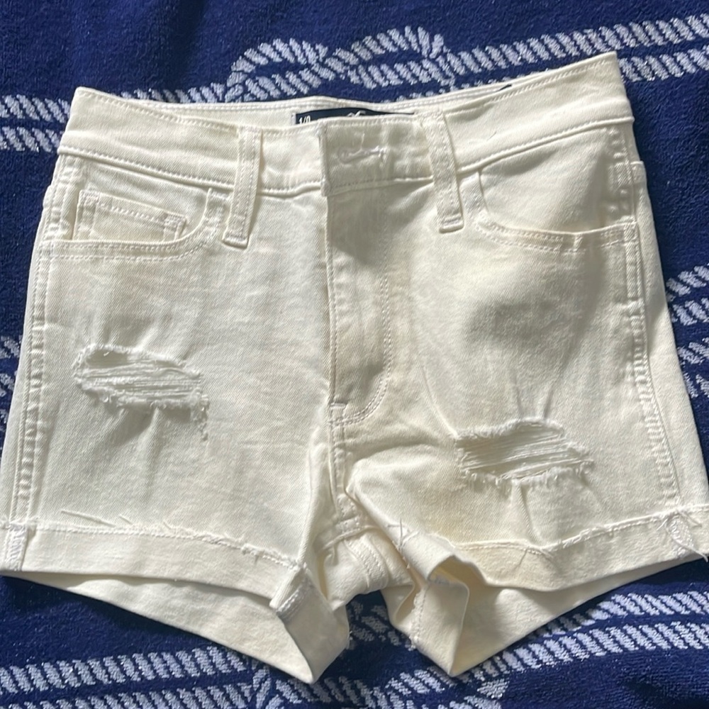 Hollister HIGH-RISE RIPPED soft stretch cream  DENIM SHORTS 3" size 1 waist 25